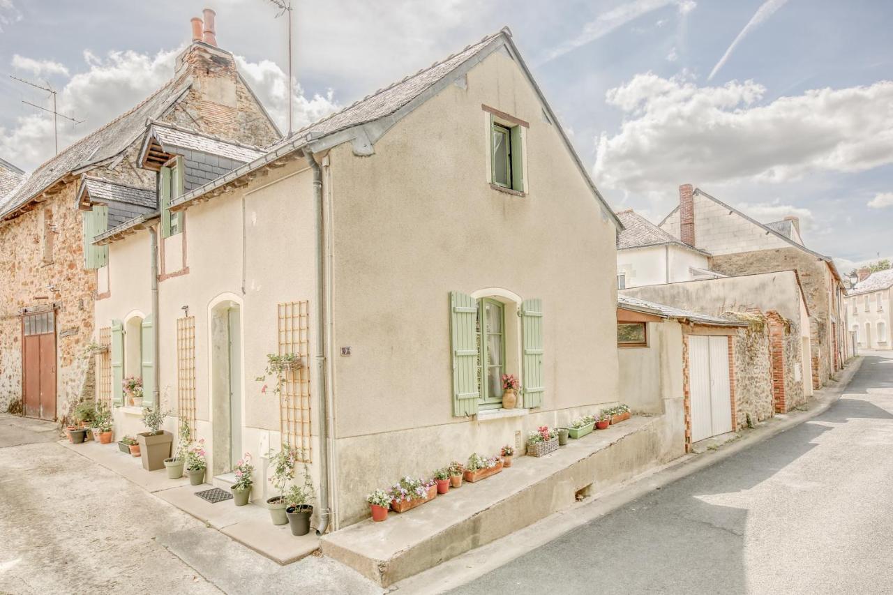 Gite L'Escale - Maison De Charme Chambellay Eksteriør billede