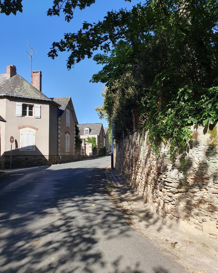 Gite L'Escale - Maison De Charme Chambellay Eksteriør billede